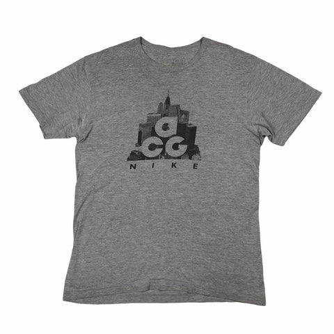 Nike ACG T-Shirt, Size Medium