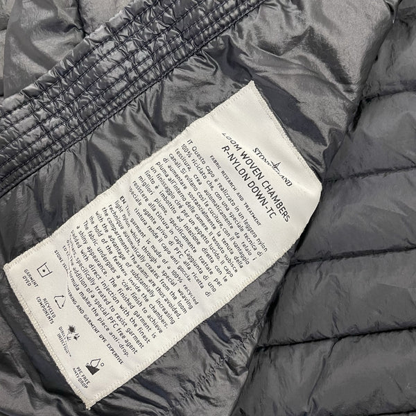 Stone Island Puffer Jacket AW23 Loom Woven Chambers R-Nylon Down-TC, Size Medium