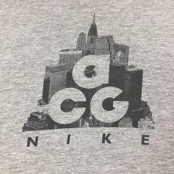 Nike ACG T-Shirt, Size Medium
